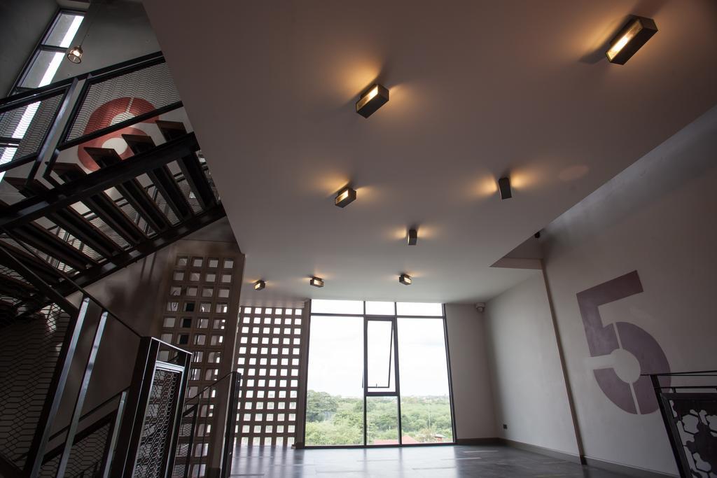 Space59 Hotel Ratchaburi Exterior photo